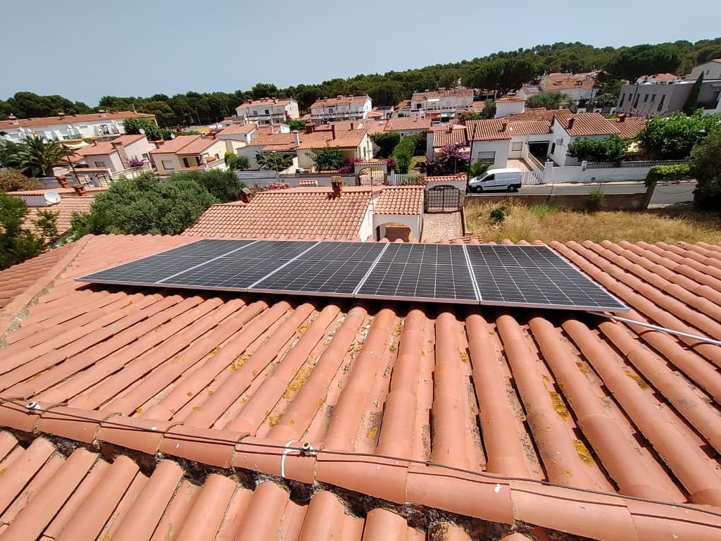 Instal·lació solar 6kWp – L'Escala – foto 2